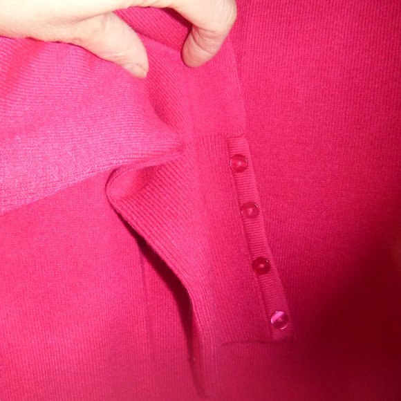 Two JM Collection V-neck Sweaters - Picture 4 of 5